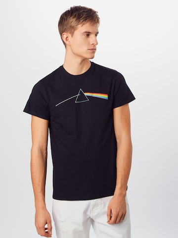 Tricou de la Mister Tee pe negru: față