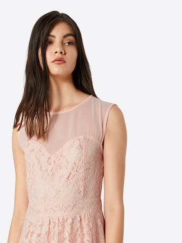 Boohoo - Vestido de festa em rosa