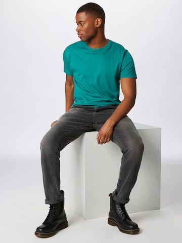 T-Shirt Urban Classics en vert