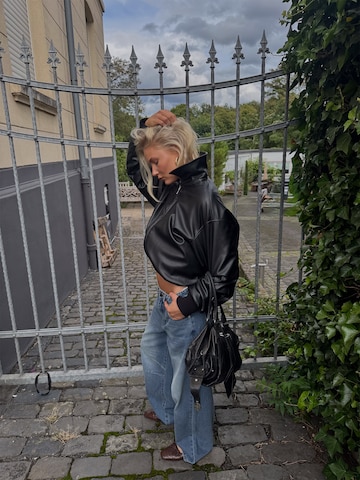 Black Leather Jacket And Pants Look