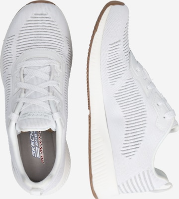 SKECHERS Sneakers low i hvit: side