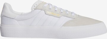 Baskets basses '3MC' ADIDAS ORIGINALS en blanc