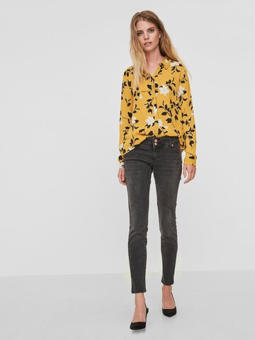 VERO MODA Skinny Jeans in Grau