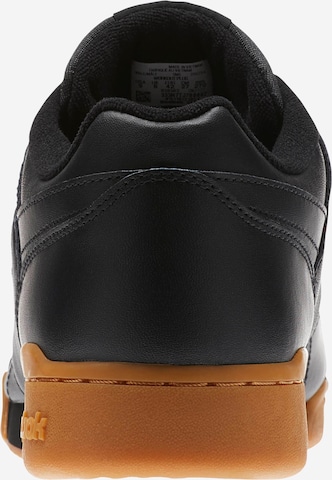 Sneaker bassa di Reebok in nero: dietro