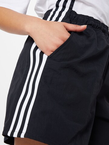 Regular Pantalon ADIDAS ORIGINALS en noir