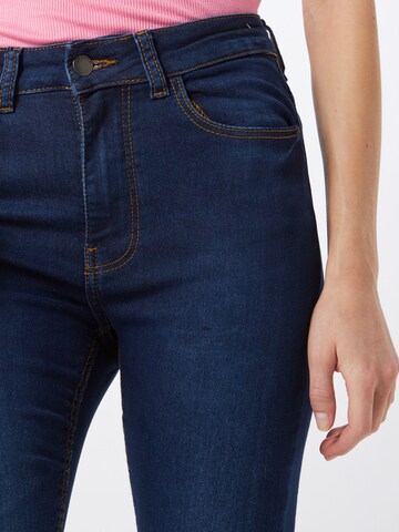 JDY Skinny Jeans 'NEW NIKKI' in Blauw