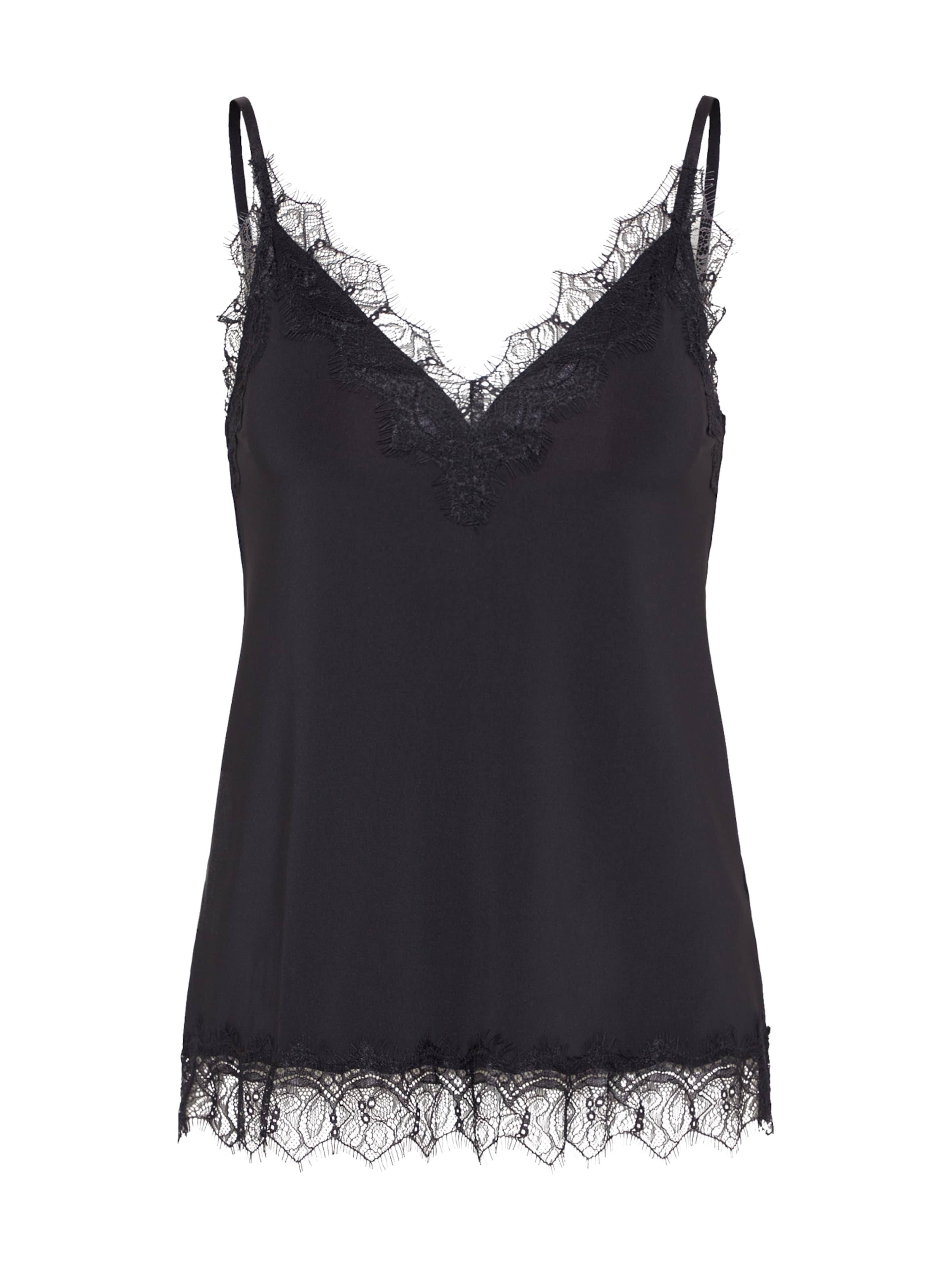 rosemunde Top in Black: front