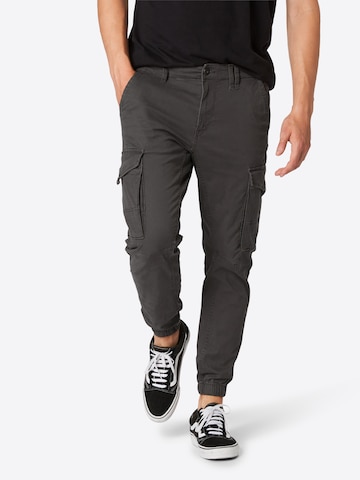 JACK & JONES Дънки Tapered Leg Карго панталон 'Paul Flake' в сиво: отпред