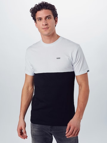 Coupe regular T-Shirt VANS en noir : devant