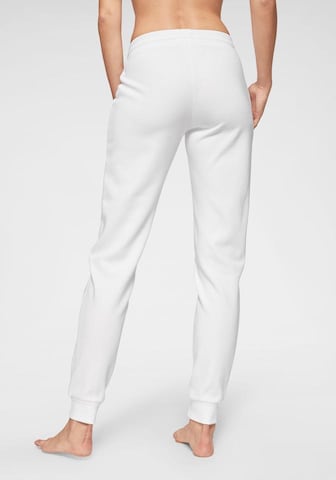 Regular Pantalon BENCH en blanc
