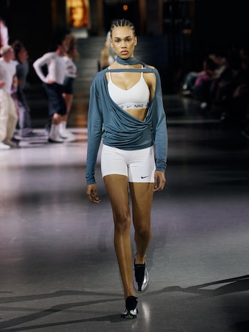 The AY FASHION WEEK Womenswear