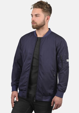 Veste mi-saison 'Craz' BLEND en bleu : devant