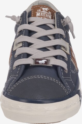 MUSTANG Sneaker in Blau