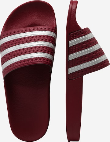 ADIDAS ORIGINALS Pantolette 'Adilette' in Rot: bočná strana