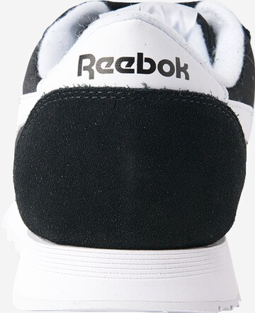 Baskets basses 'CL NYLON' Reebok en noir : derrière