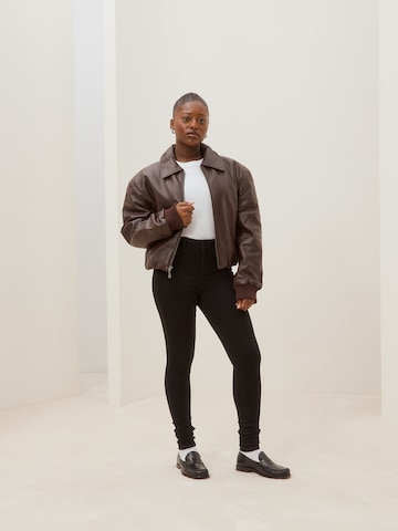 Leather Jacket & Skinny Jeans Look