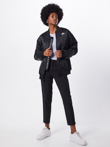 Coupe slim Pantalon chino 'IXLexi' ICHI en noir
