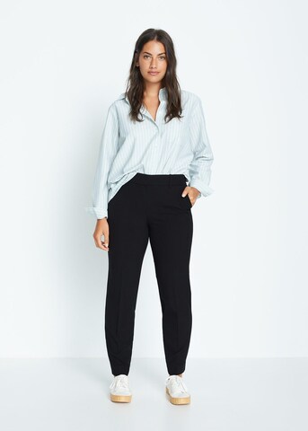 Coupe slim Pantalon à plis 'Xipy 7' MANGO en noir