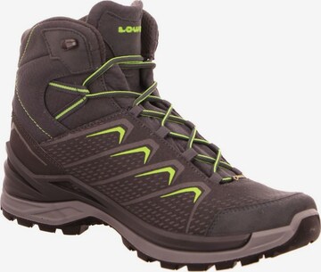 LOWA Outdoorschuhe in Grau