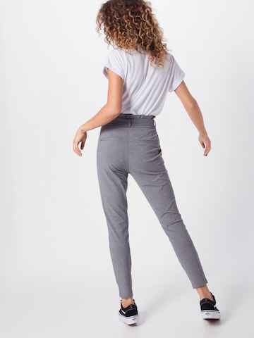 VERO MODA Slim fit Pleat-front trousers 'Eva' in Grey