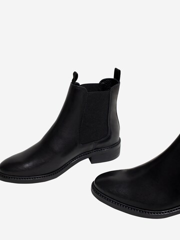 EDITED - Botas chelsea 'Aida' em preto