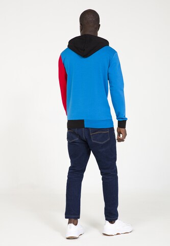 PLUS EIGHTEEN Sweatshirt in Blau