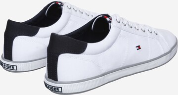 TOMMY HILFIGER - Sapatilhas baixas 'Harlow' em branco