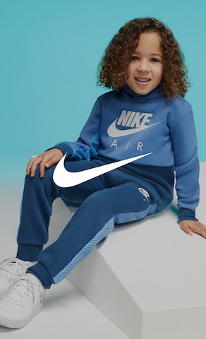 Category Teaser_BAS_2022_CW18_Nike Sportswear_SS22 Kids_Brand Material Campaign_A_K_strick-sweat 