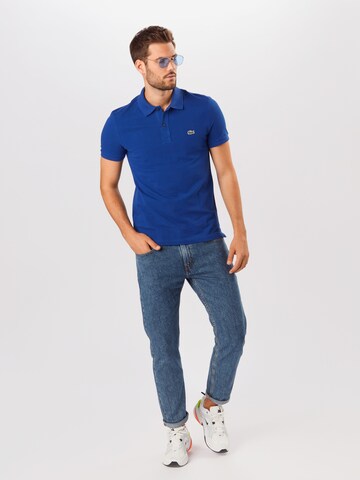 LACOSTE Slim fit Póló - kék