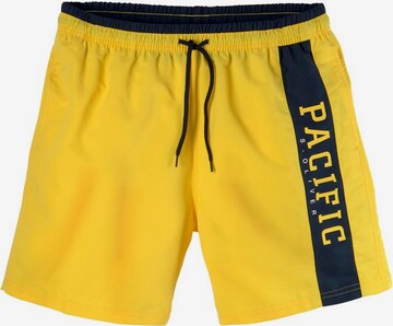 s.Oliver Board Shorts in Yellow: front