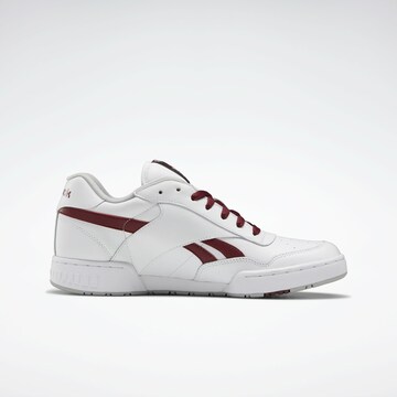 Sneaker low de la Reebok pe alb