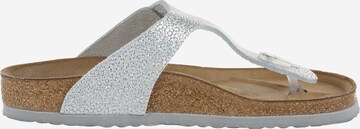 Flip-flops 'Gizeh' de la BIRKENSTOCK pe argintiu: lateral