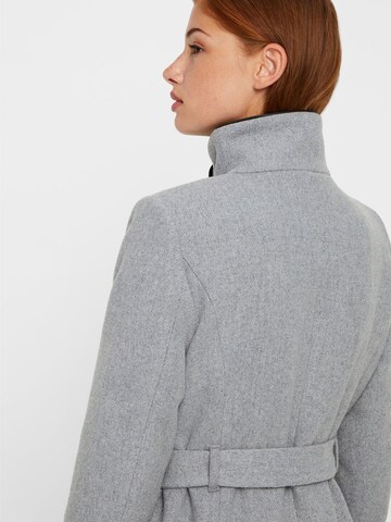 Manteau mi-saison 'Bessy' VERO MODA en gris