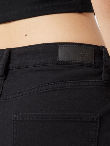 QS Slimfit Jeans 'Catie' in Zwart