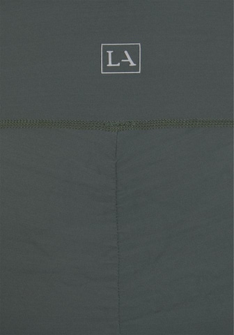 LASCANA ACTIVE - Skinny Pantalón deportivo en verde