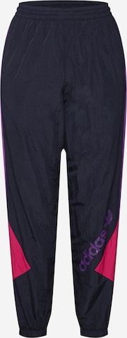 Effilé Pantalon ADIDAS ORIGINALS en noir : devant