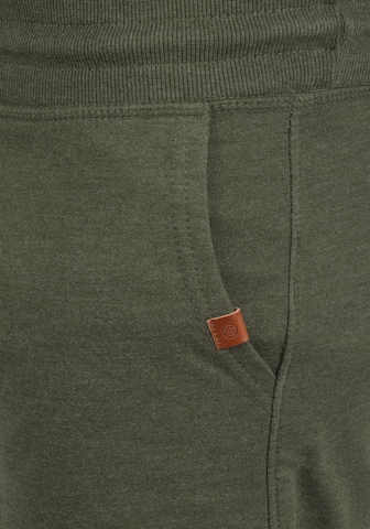 BLEND Regular Sweatshorts 'Mulker' in Grün