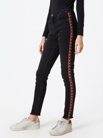 Superdry Skinny Jeans 'Sophia' in Zwart: voorkant