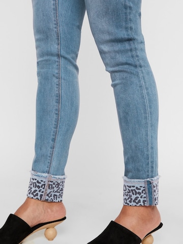 Slimfit Jeans di MAMALICIOUS in blu