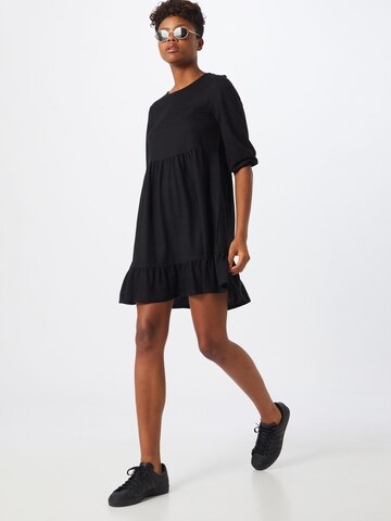 Robe 'Taira' ABOUT YOU en noir