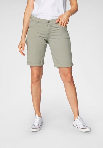 MAC Slimfit Shorts in Grün: predná strana