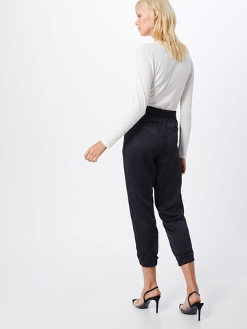 Effilé Pantalon Banana Republic en noir : derrière