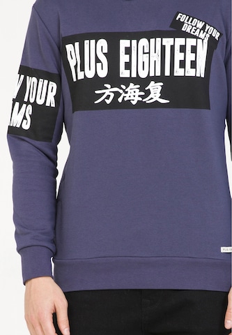 PLUS EIGHTEEN Sweatshirt in Lila