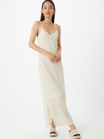 Robe d’été 'ISABELLA' VERO MODA en blanc : devant