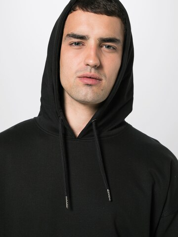 Urban Classics Sweatshirt in Black