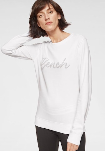BENCH Μπλούζα φούτερ σε λευκό: μπροστά