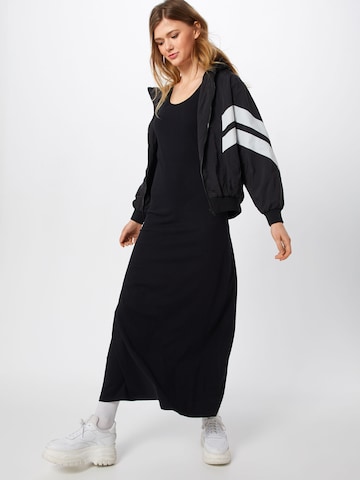 Urban Classics Kleid in Schwarz