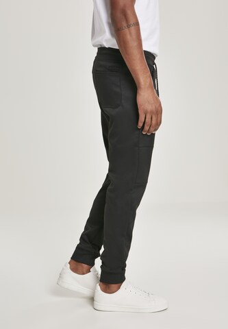 SOUTHPOLE Tapered Jogger in Schwarz