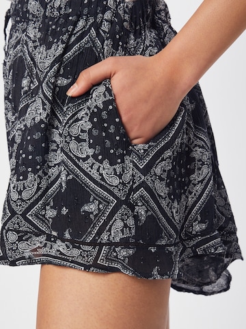 Superdry Loosefit Kalhoty – černá