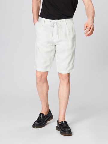 BOSS Orange Regular Shorts 'Symoon' in Grün